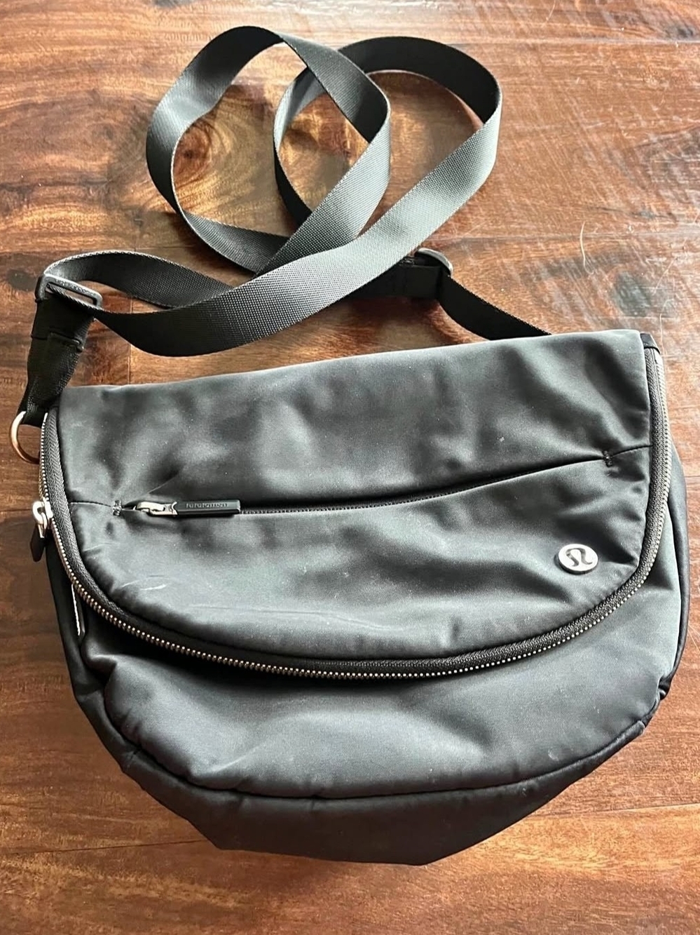 lululemon athletica Black Nylon Messenger Crossbody